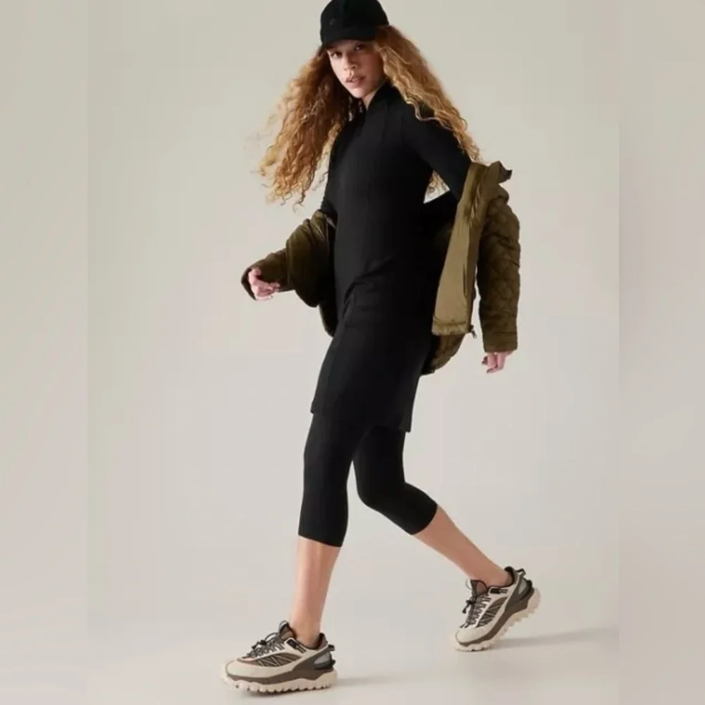 Athleta delancey skyline
